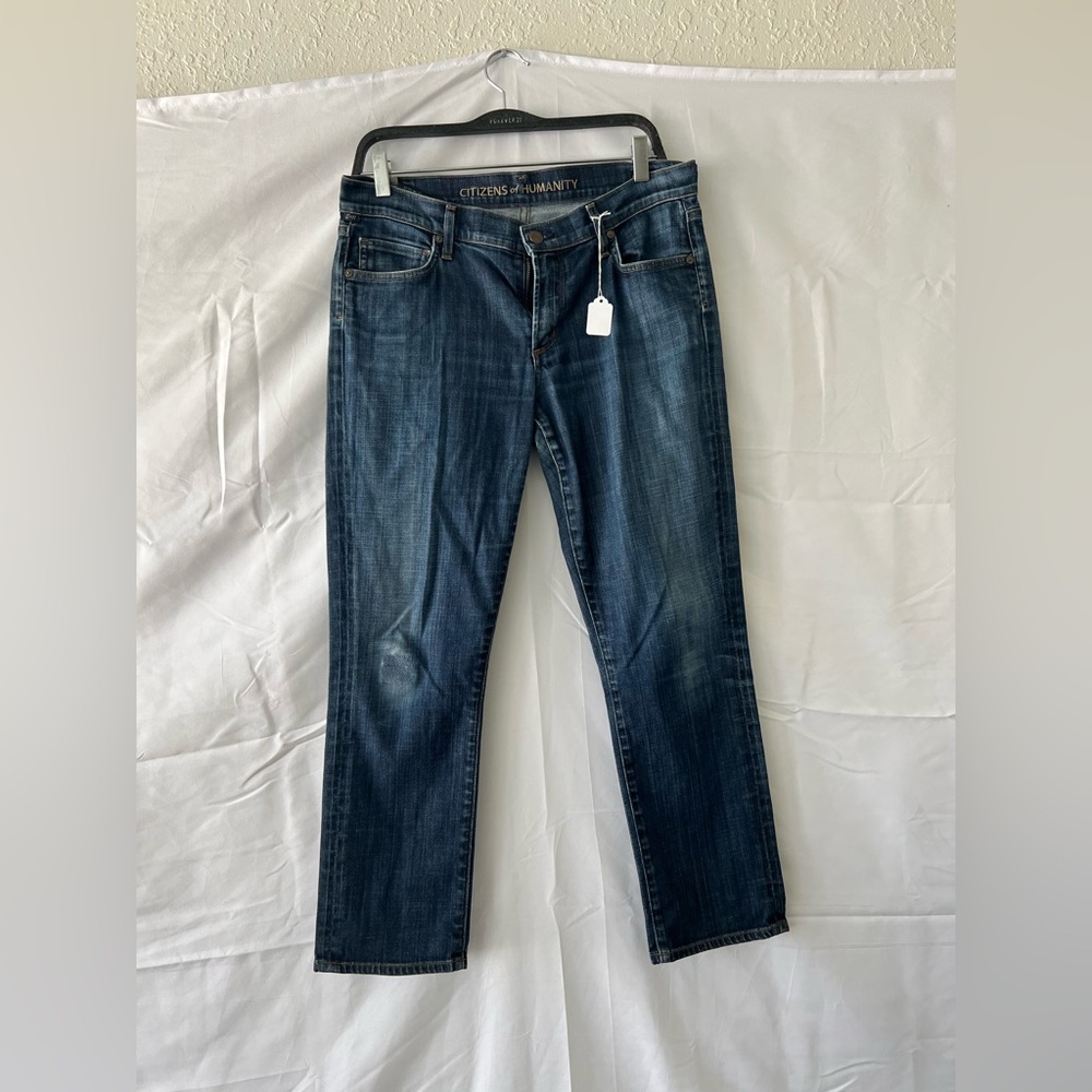 Citizens of Humanity Phoebe Slim Straight Cropped Dark Rinse Jeans.